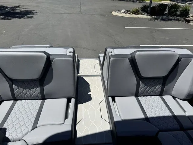 Slide: The Image of Yamaha 255XE 2025 - 8