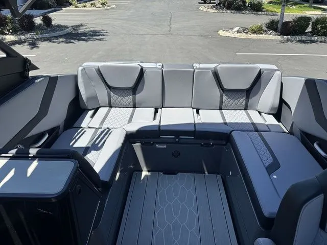 Slide: The Image of Yamaha 255XE 2025 - 9