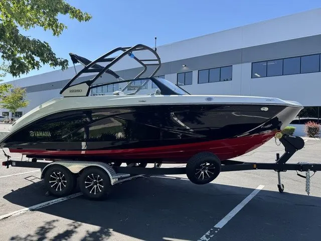 Slide: The Image of Yamaha 222SD 2025 - 3