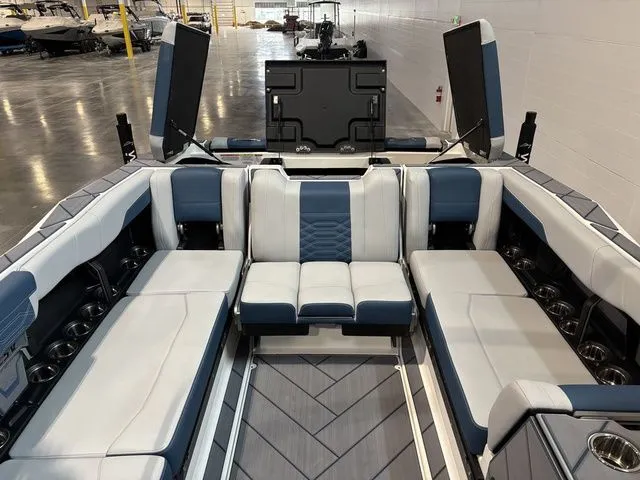 Slide: The Image of Malibu 26 LSV 2025 - 17
