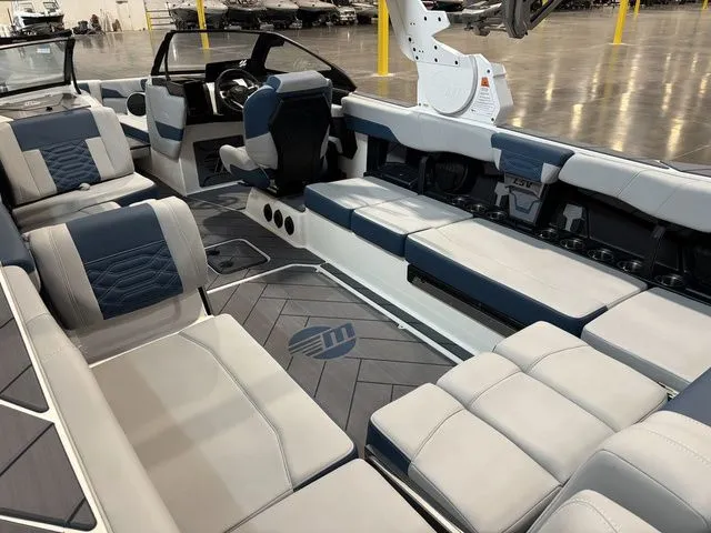 Slide: The Image of Malibu 26 LSV 2025 - 25