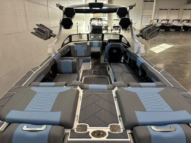 Slide: The Image of Malibu 26 LSV 2025 - 16