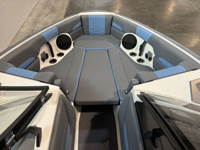 Slide: The Image of Malibu 26 LSV 2025 - 18