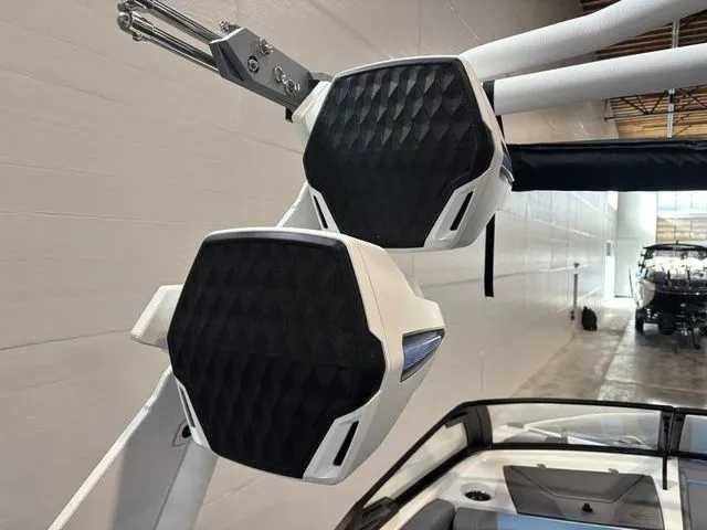 Slide: The Image of Malibu 26 LSV 2025 - 22