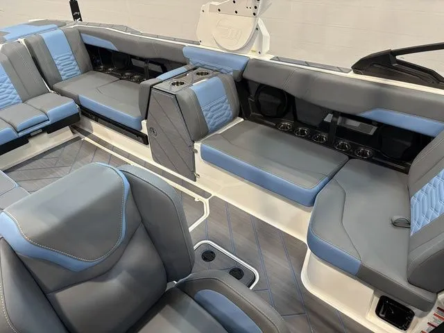 Slide: The Image of Malibu 26 LSV 2025 - 23