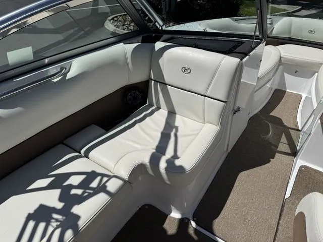 Slide: The Image of Cobalt 220WSS 2015 - 8