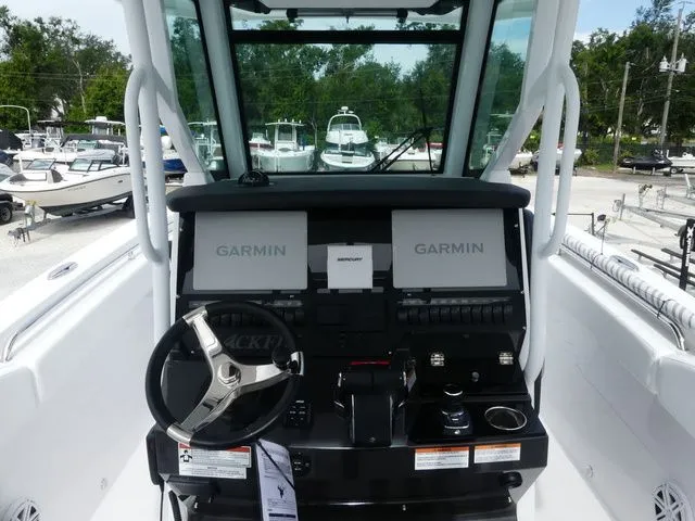 Slide: The Image of Blackfin 272 CC 2026 - 11