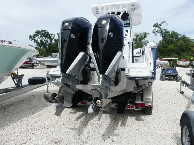 Slide: The Image of Blackfin 272 CC 2026 - 5