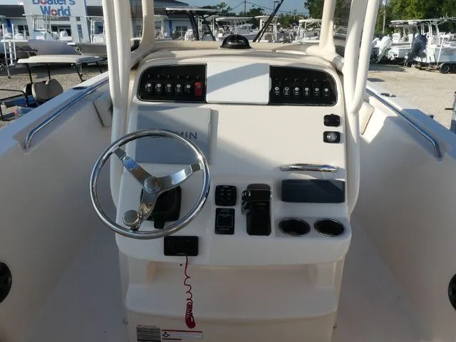 Slide: The Image of Grady-White Fisherman 236 2019 - 10