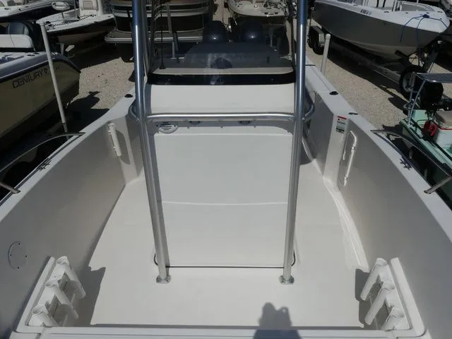 Slide: The Image of Aquasport 255 Osprey 2005 - 10