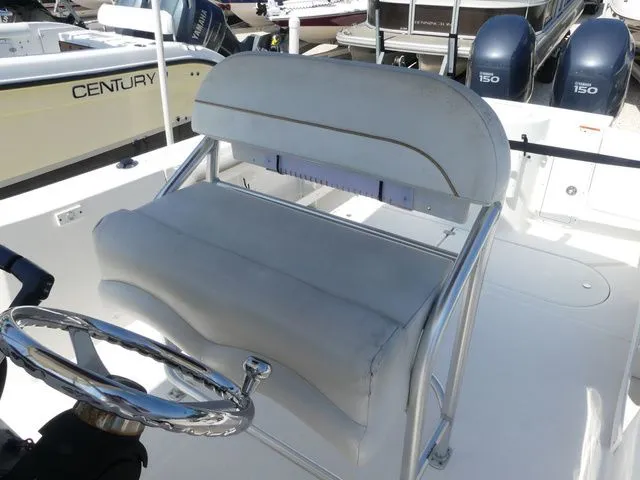 Slide: The Image of Aquasport 255 Osprey 2005 - 7