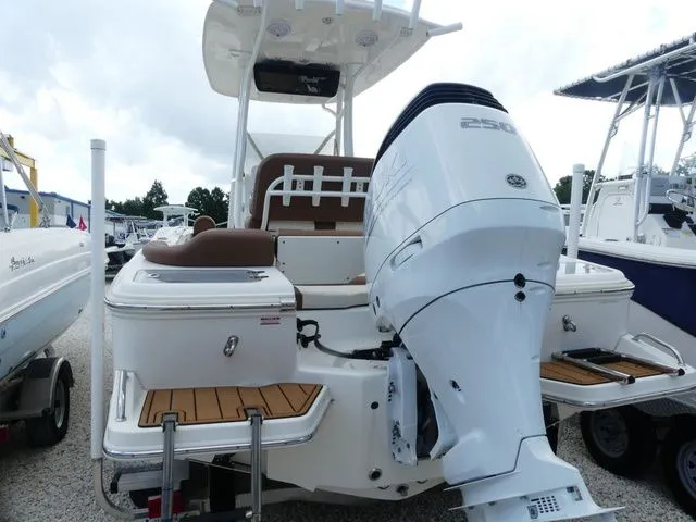 Slide: The Image of Pioneer Islander 222 2022 - 4