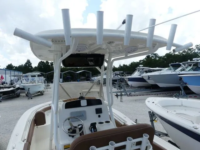 Slide: The Image of Pioneer Islander 222 2022 - 6