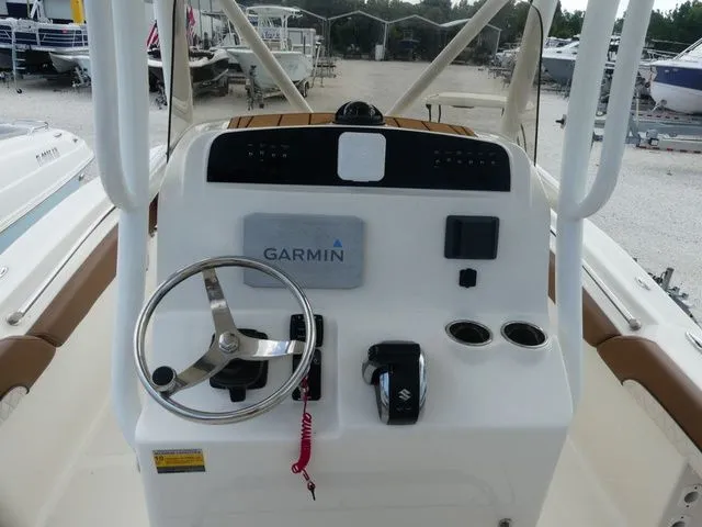 Slide: The Image of Pioneer Islander 222 2022 - 8