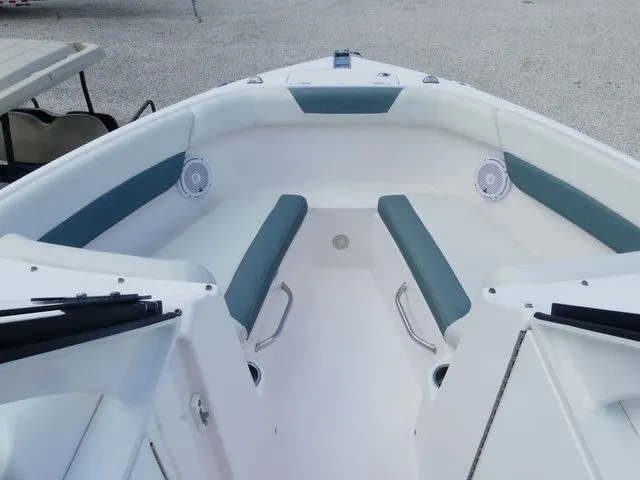 Slide: The Image of Everglades 230 Dual Console 2014 - 13