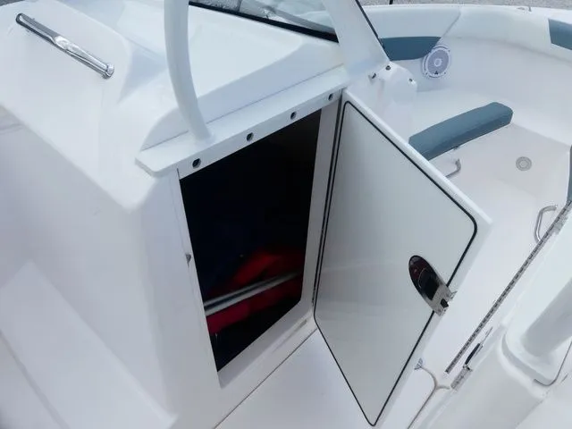 Slide: The Image of Everglades 230 Dual Console 2014 - 14