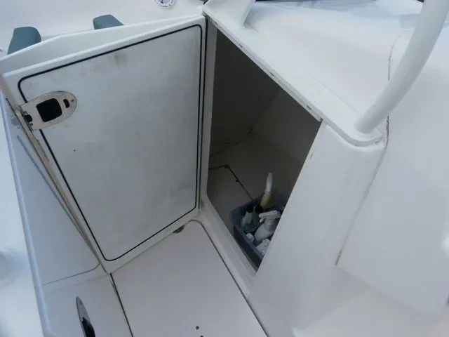 Slide: The Image of Everglades 230 Dual Console 2014 - 15