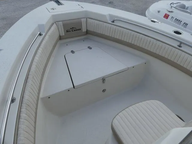 Slide: The Image of Sea Chaser 20 HFC 2016 - 10