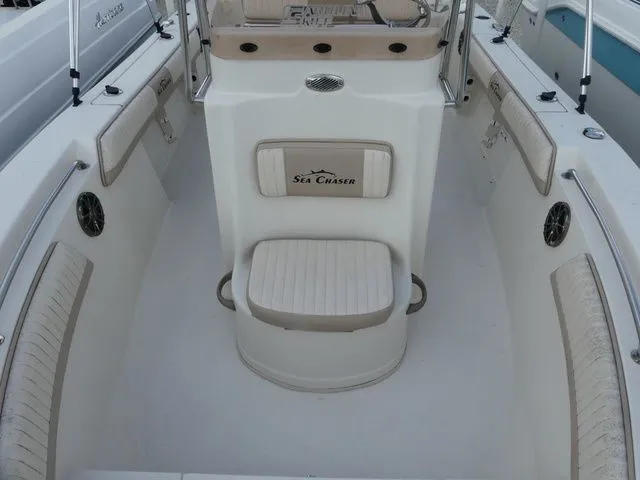 Slide: The Image of Sea Chaser 20 HFC 2016 - 11