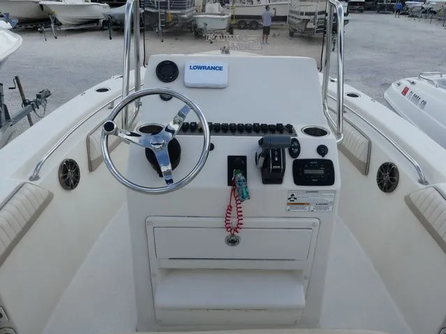 Slide: The Image of Sea Chaser 20 HFC 2016 - 6