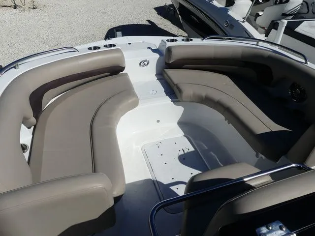 Slide: The Image of Hurricane Center Console 19 OB 2021 - 9