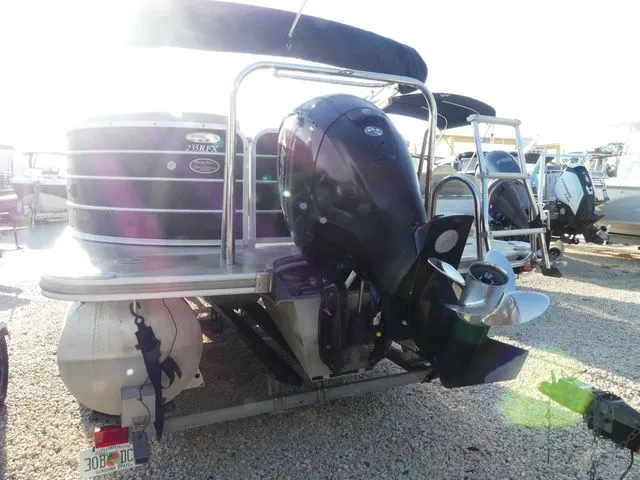 Slide: The Image of Berkshire CTS Series 233RFX 2014 - 3