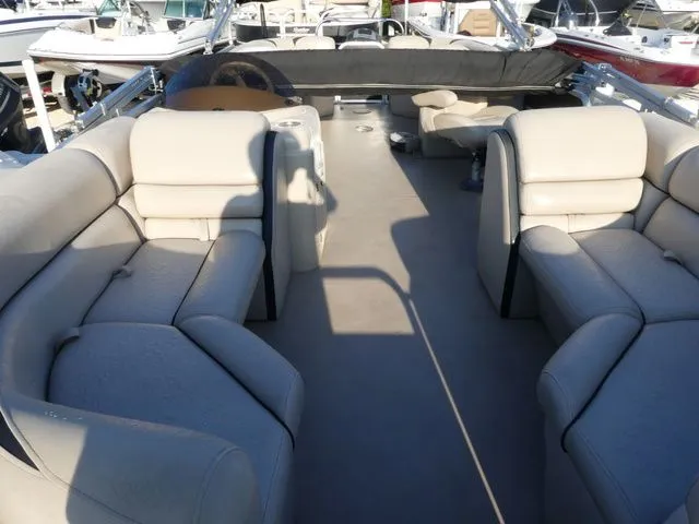 Slide: The Image of Berkshire CTS Series 233RFX 2014 - 5