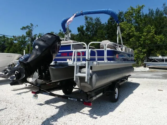 Slide: The Image of Sun Tracker Party Barge 22 DLX 2014 - 3