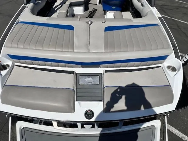 Slide: The Image of Malibu Wakesetter 22 MXZ 2015 - 10