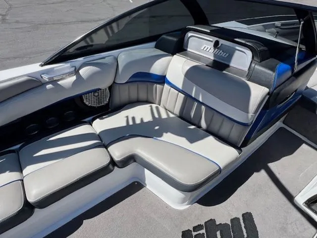 Slide: The Image of Malibu Wakesetter 22 MXZ 2015 - 13