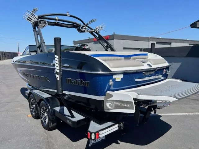 Slide: The Image of Malibu Wakesetter 22 MXZ 2015 - 8