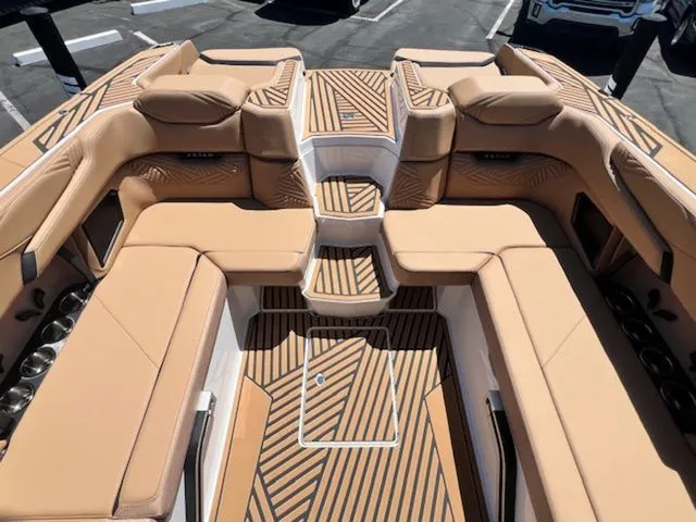 Slide: The Image of MasterCraft XStar 25 2025 - 27