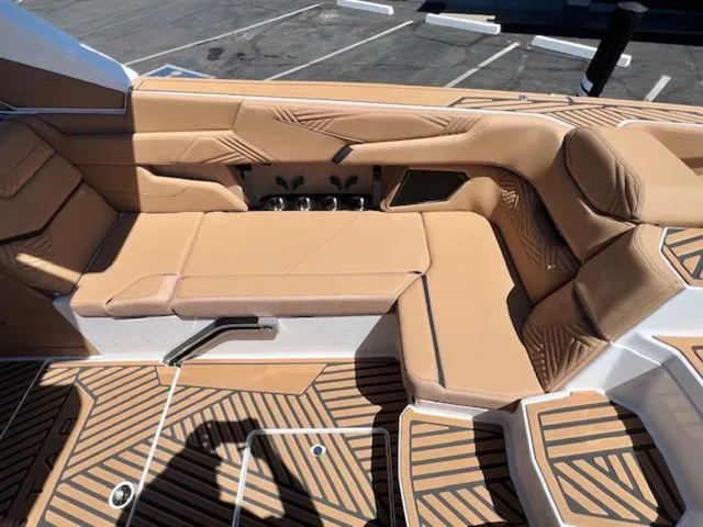 Slide: The Image of MasterCraft XStar 25 2025 - 28