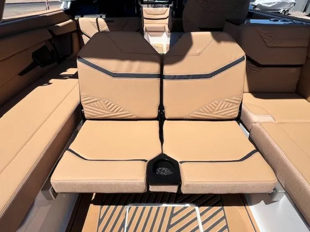 Slide: The Image of MasterCraft XStar 25 2025 - 33