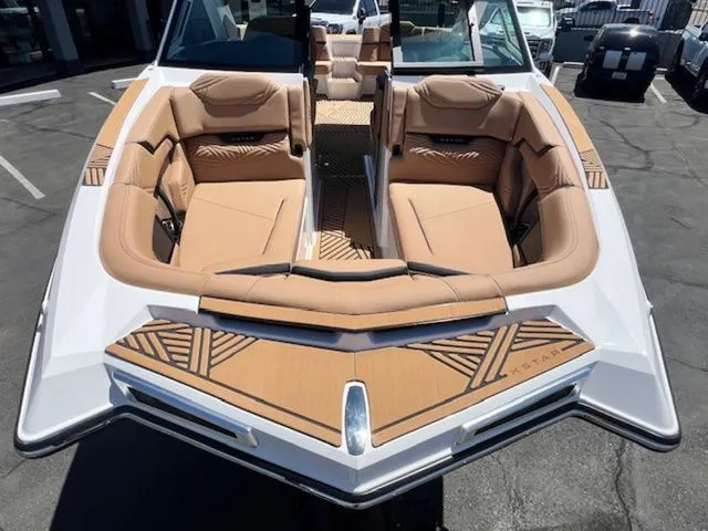 Slide: The Image of MasterCraft XStar 25 2025 - 35