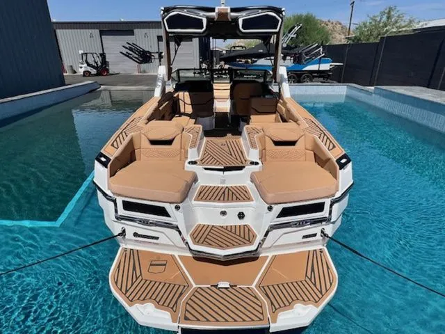 Slide: The Image of MasterCraft XStar 25 2025 - 6