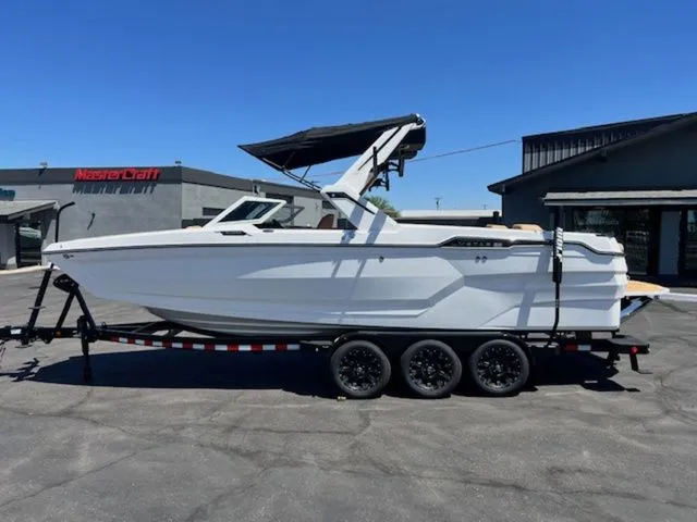 Slide: The Image of MasterCraft XStar 25 2025 - 9