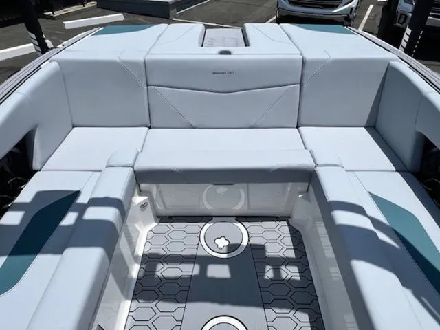 Slide: The Image of MasterCraft NXT22 2025 - 14