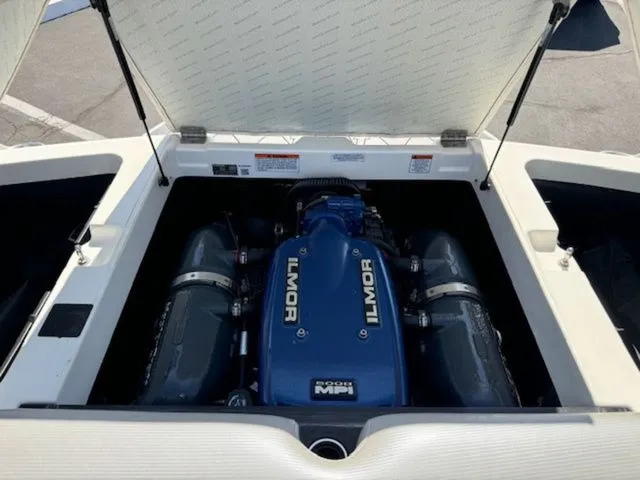 Slide: The Image of MasterCraft NXT20 2018 - 17