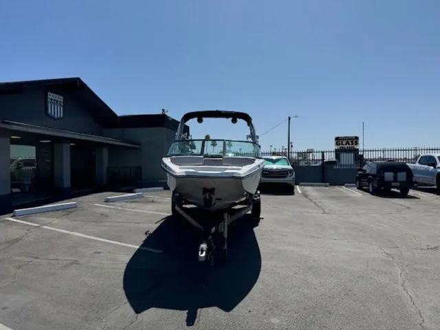 Slide: The Image of MasterCraft NXT20 2018 - 3