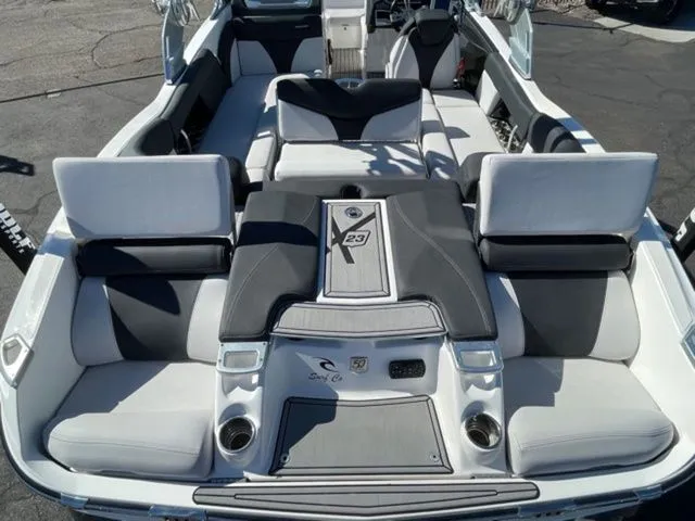 Slide: The Image of MasterCraft X23 2018 - 10