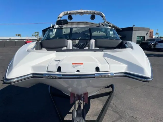 Slide: The Image of MasterCraft X23 2018 - 3