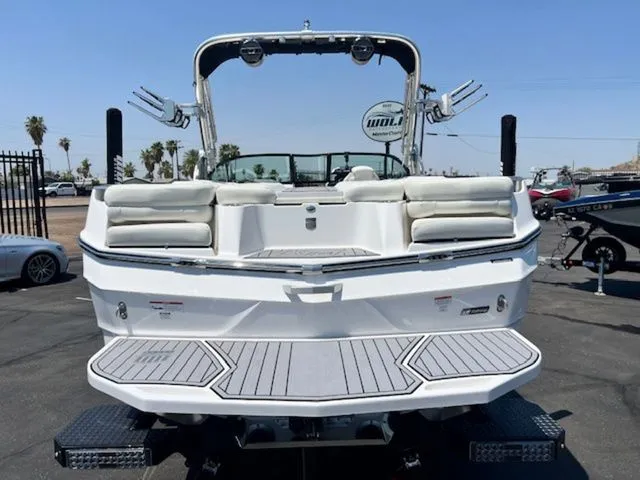 Slide: The Image of MasterCraft XT24 2022 - 7