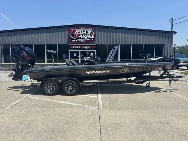 Slide: The Image of Phoenix Bass Boat 21XE 2025 - 1