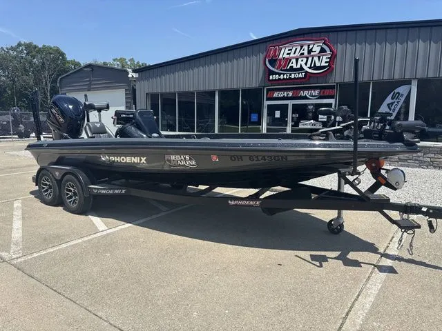 Slide: The Image of Phoenix Bass Boat 21XE 2025 - 8