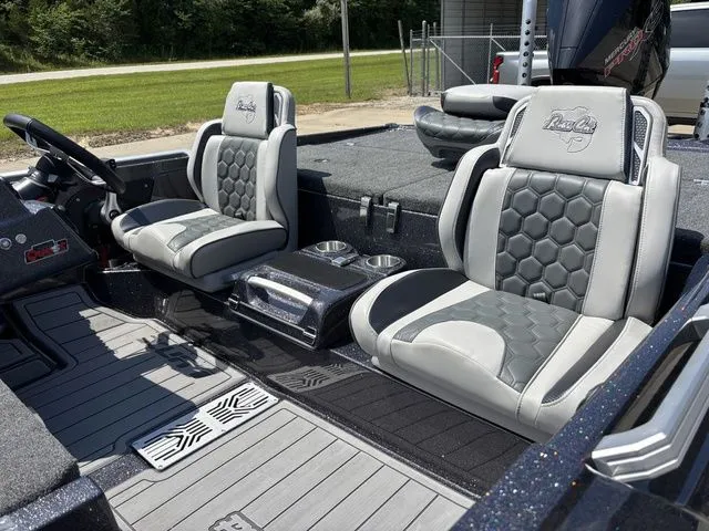 Slide: The Image of Bass Cat Lynx STS 2026 - 15