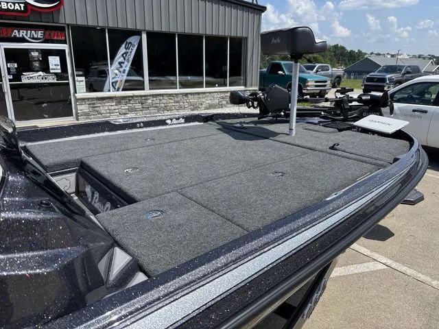 Slide: The Image of Bass Cat Lynx STS 2026 - 9