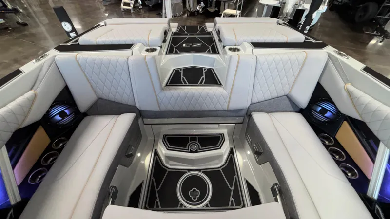 Slide: The Image of 2026 Tigé Z3 boat interior with luxurious seating and modern design. - 37