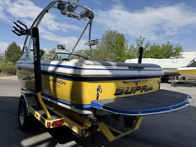 Slide: The Image of Supra Launch 20 SSV 2006 - 6