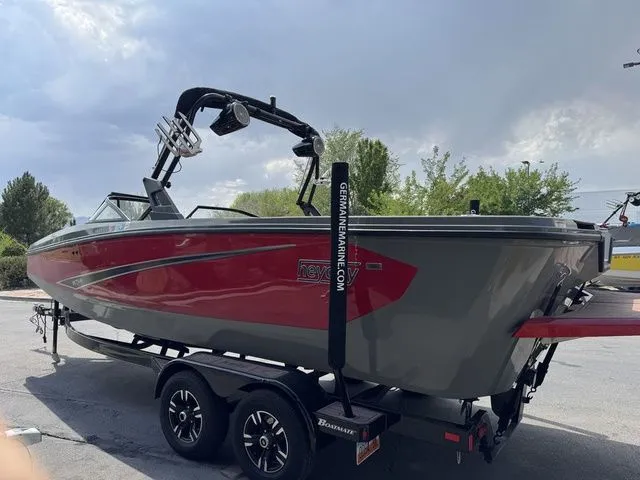 Slide: The Image of Heyday Wake Boats WT-SURF 2021 - 5